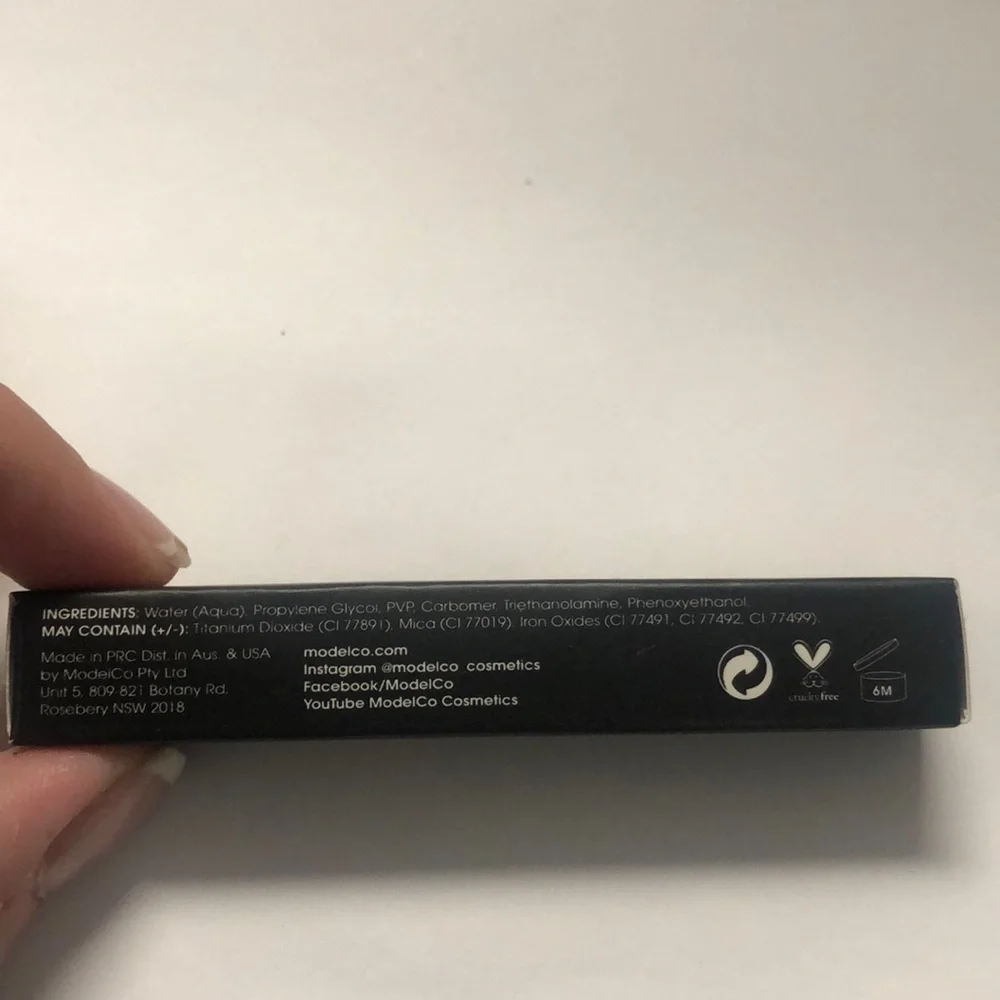 Eyelites metallic eyeshadow in Granite